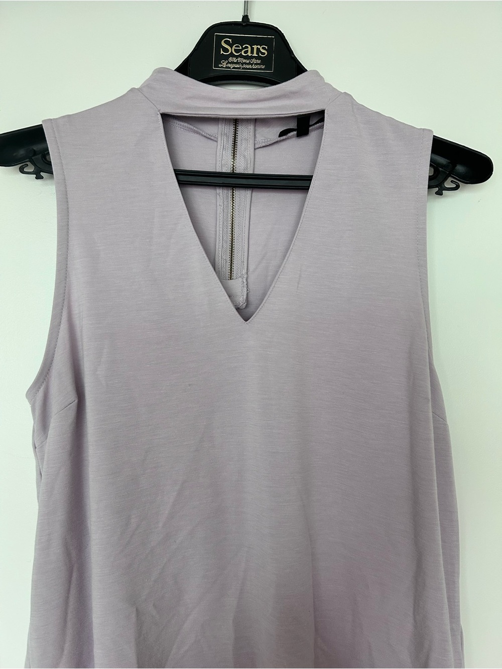 2 for 10$ ☀️ Dynamite lilac sleeveless top with front cutout sz M - Picture 2 of 10